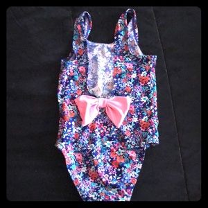 Bathing suit from old navy size 3t